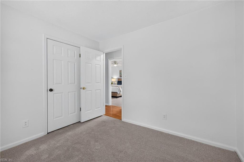 Photo 16 of 30 residential for sale in Chesapeake virginia