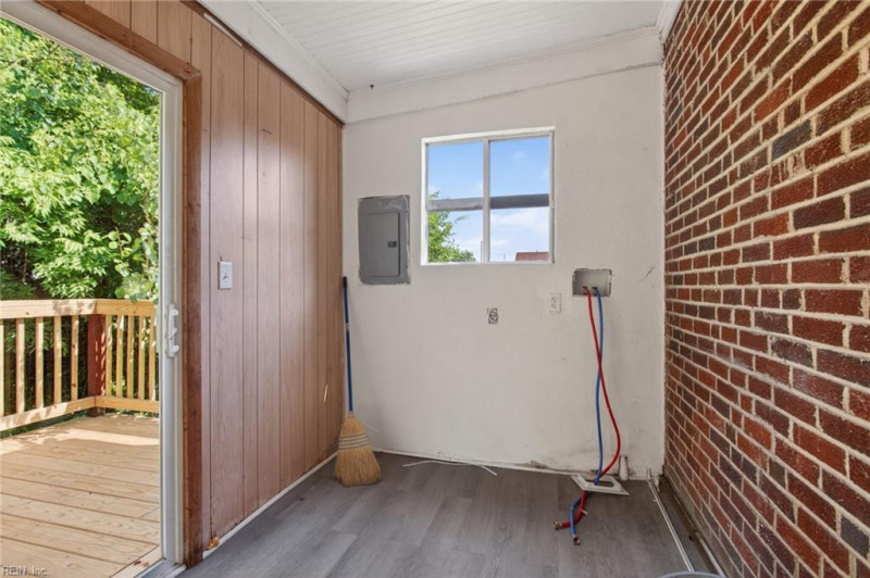 Photo 15 of 21 residential for sale in Suffolk virginia