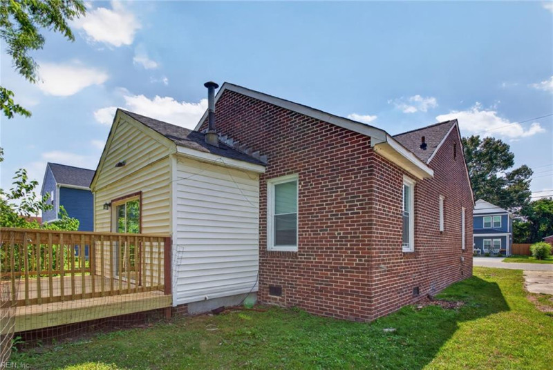 Photo 18 of 21 residential for sale in Suffolk virginia
