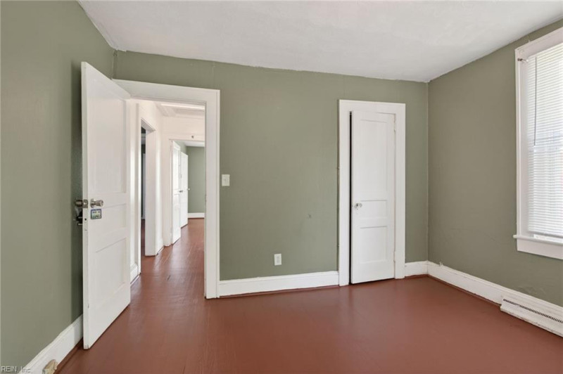 Photo 9 of 21 residential for sale in Suffolk virginia