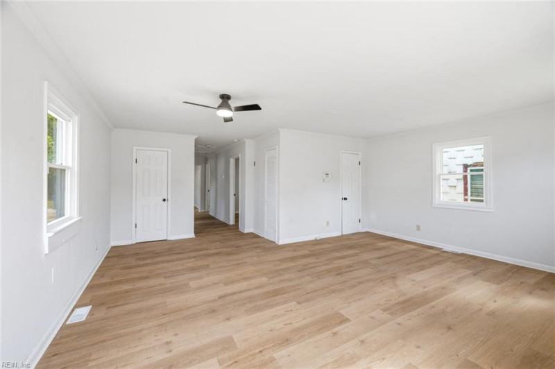 Photo 4 of 14 residential for sale in Newport News virginia