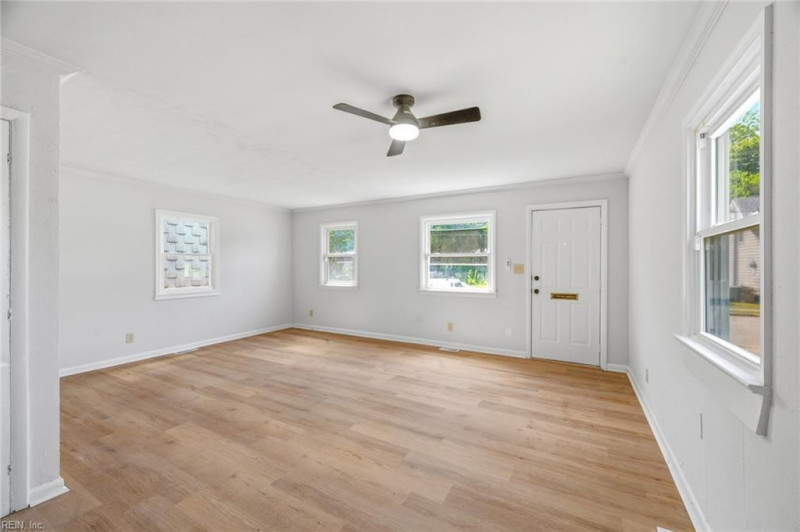 Photo 5 of 14 residential for sale in Newport News virginia