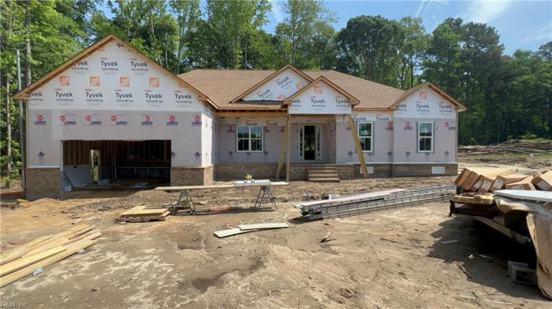 Photo 1 of 16 residential for sale in Isle of Wight County virginia