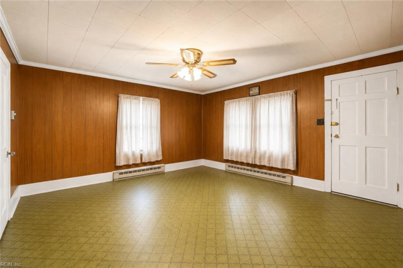 Photo 9 of 13 residential for sale in Accomack County virginia
