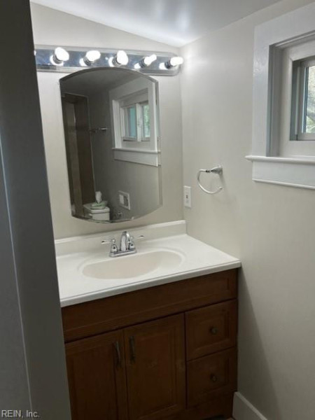 Photo 11 of 17 rental for rent in Norfolk virginia