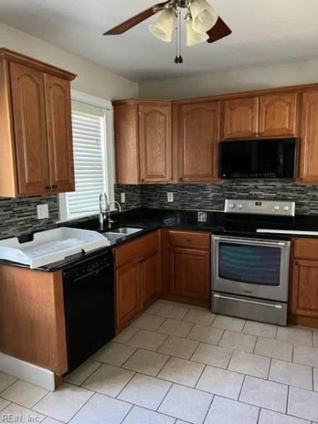 Photo 4 of 17 rental for rent in Norfolk virginia