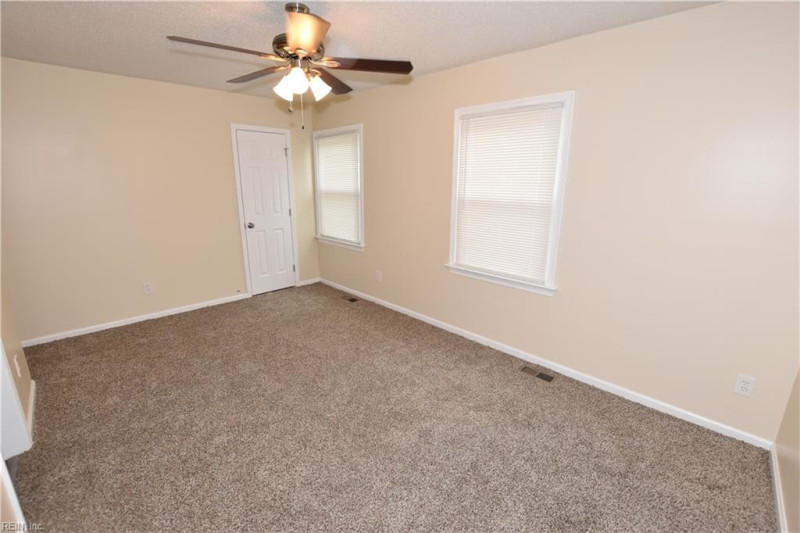 Photo 17 of 26 rental for rent in Chesapeake virginia