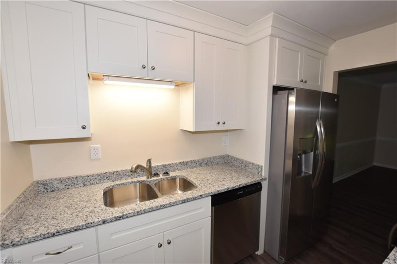Photo 4 of 26 rental for rent in Chesapeake virginia