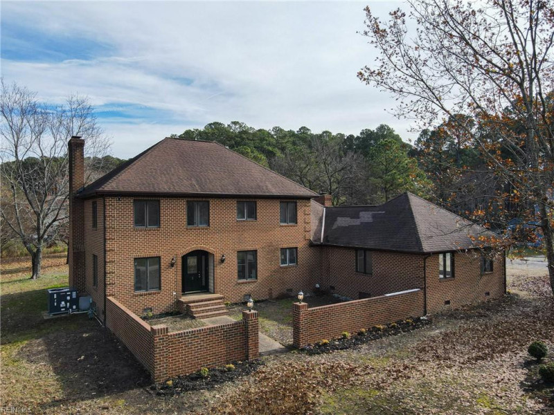 Photo 2 of 42 rental for rent in Poquoson virginia
