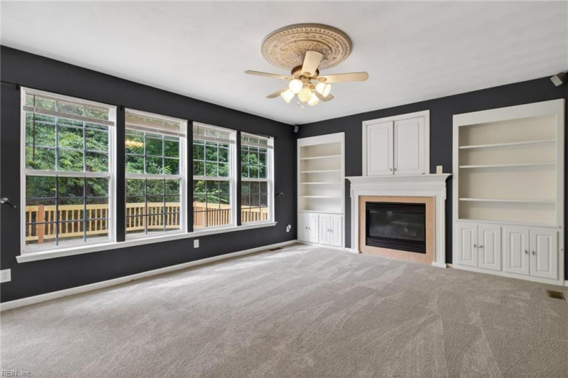 Photo 13 of 50 residential for sale in Chesapeake virginia