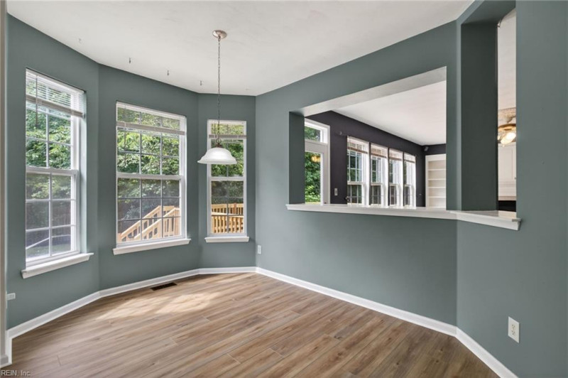 Photo 17 of 50 residential for sale in Chesapeake virginia