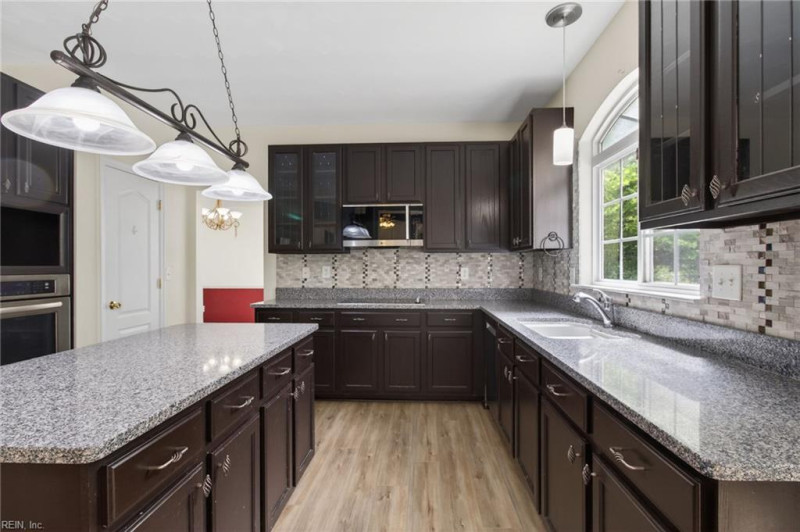 Photo 19 of 50 residential for sale in Chesapeake virginia