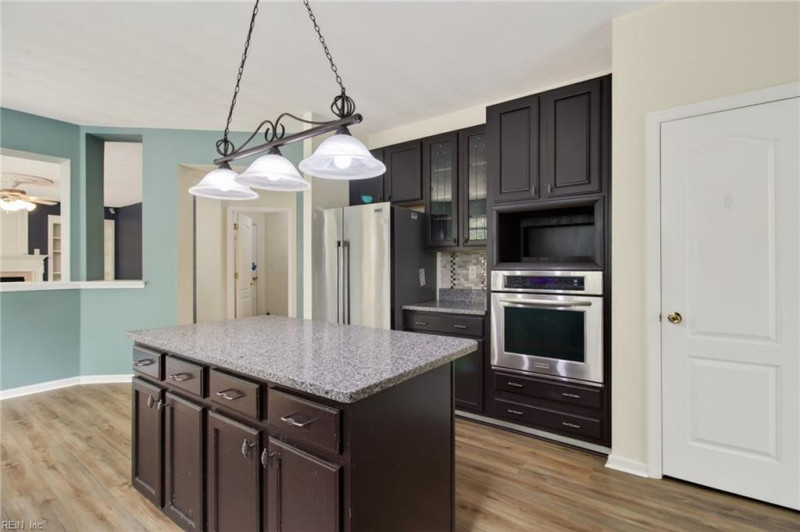 Photo 20 of 50 residential for sale in Chesapeake virginia
