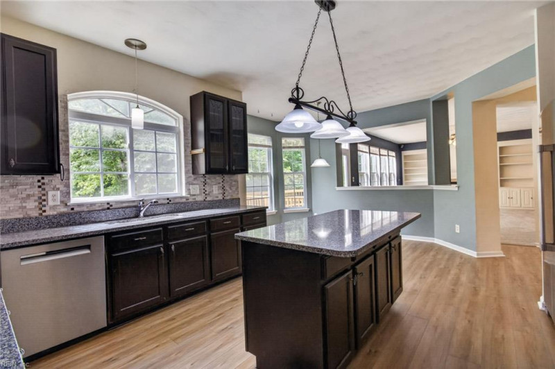 Photo 23 of 50 residential for sale in Chesapeake virginia