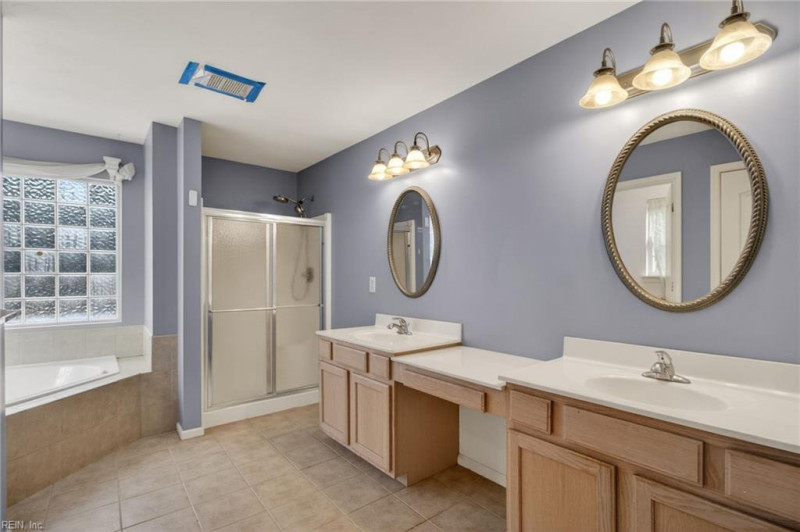 Photo 33 of 50 residential for sale in Chesapeake virginia