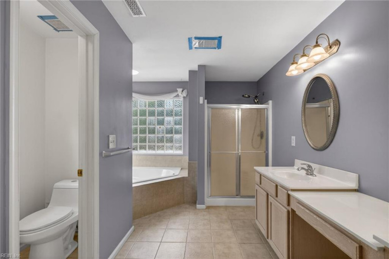 Photo 34 of 50 residential for sale in Chesapeake virginia