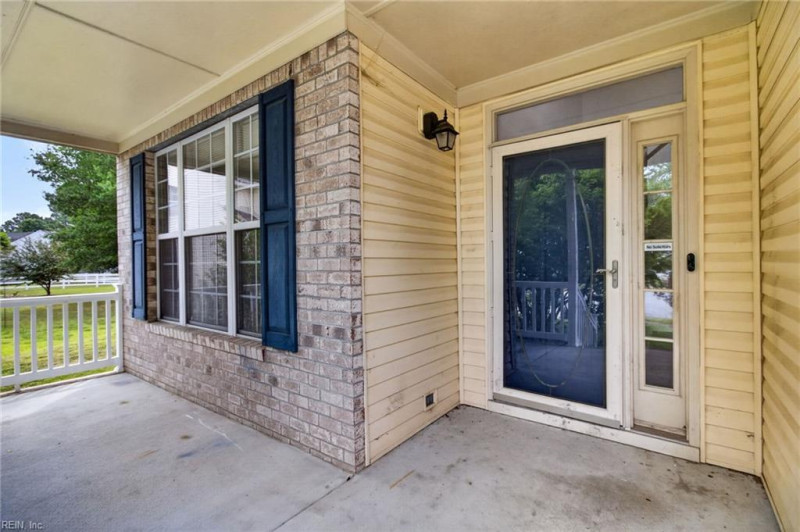 Photo 4 of 50 residential for sale in Chesapeake virginia