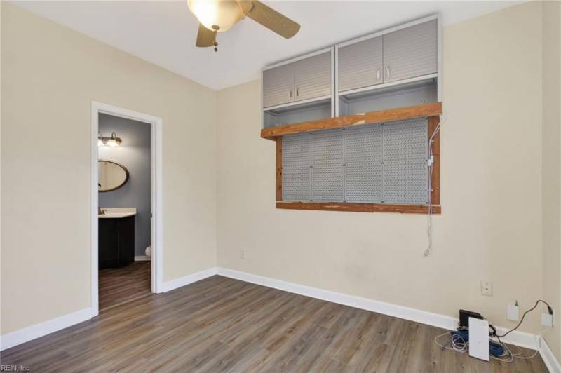 Photo 9 of 50 residential for sale in Chesapeake virginia