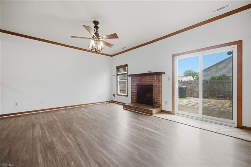 Photo 11 of 32 rental for rent in Virginia Beach virginia