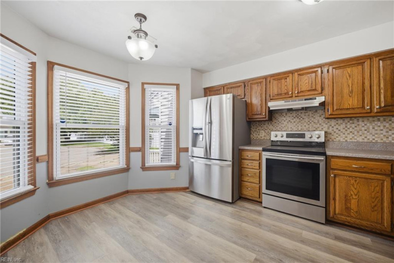 Photo 4 of 32 rental for rent in Virginia Beach virginia