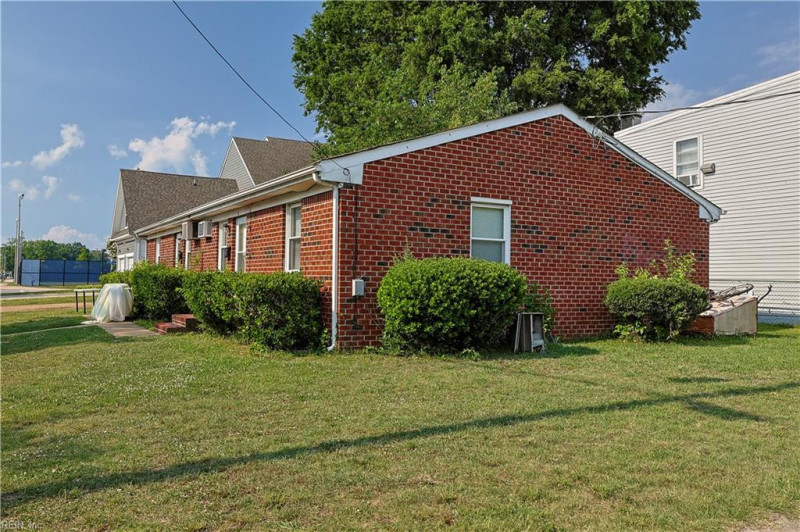 Photo 2 of 16 rental for rent in Norfolk virginia