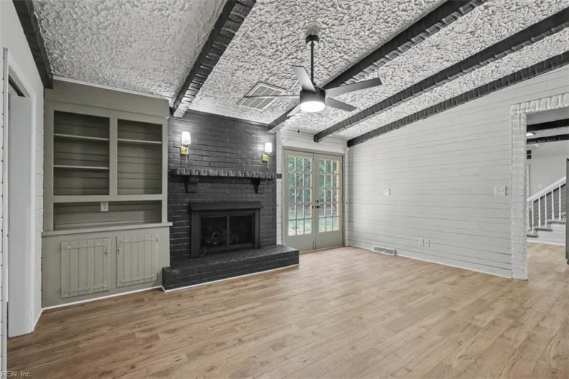 Photo 12 of 35 residential for sale in Chesapeake virginia