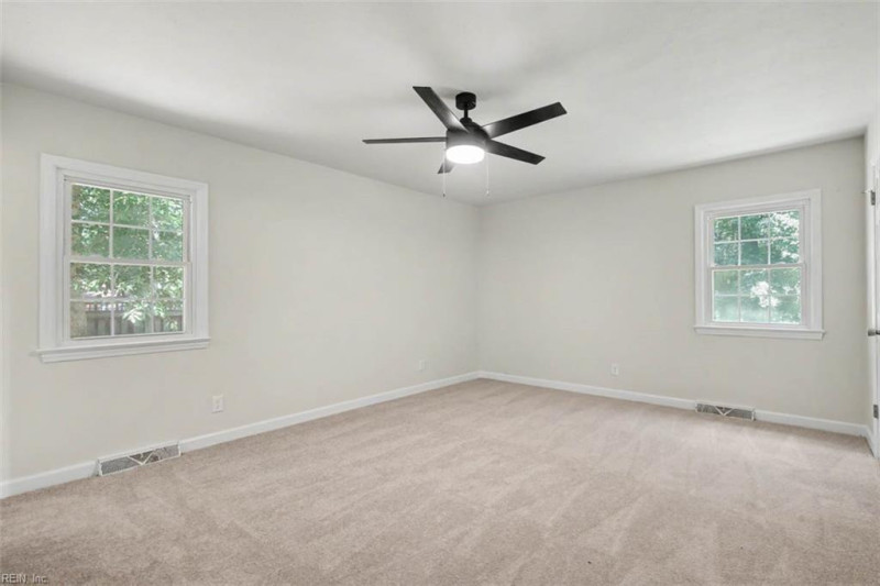 Photo 24 of 35 residential for sale in Chesapeake virginia