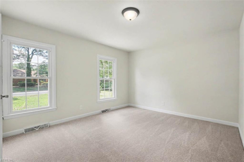 Photo 32 of 35 residential for sale in Chesapeake virginia