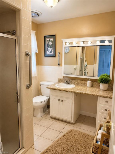 Photo 7 of 11 residential for sale in Chesapeake virginia