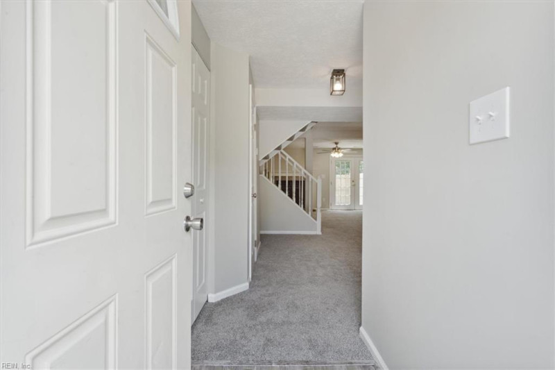 Photo 4 of 25 residential for sale in Hampton virginia