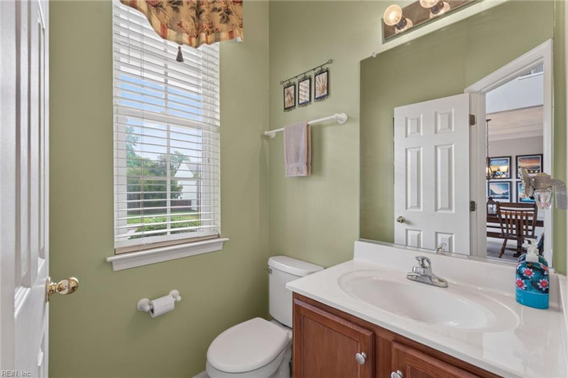 Photo 17 of 38 residential for sale in Suffolk virginia