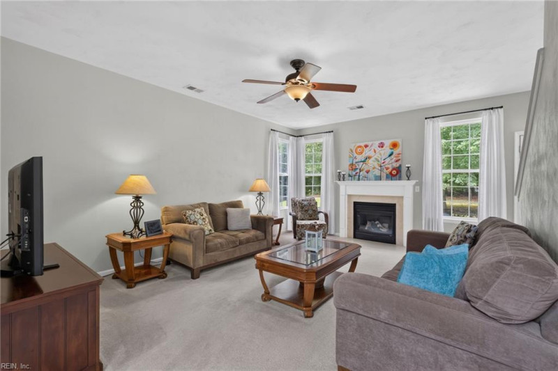 Photo 6 of 38 residential for sale in Suffolk virginia
