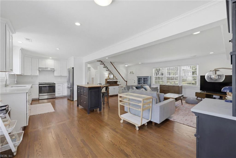 Photo 10 of 48 residential for sale in Norfolk virginia