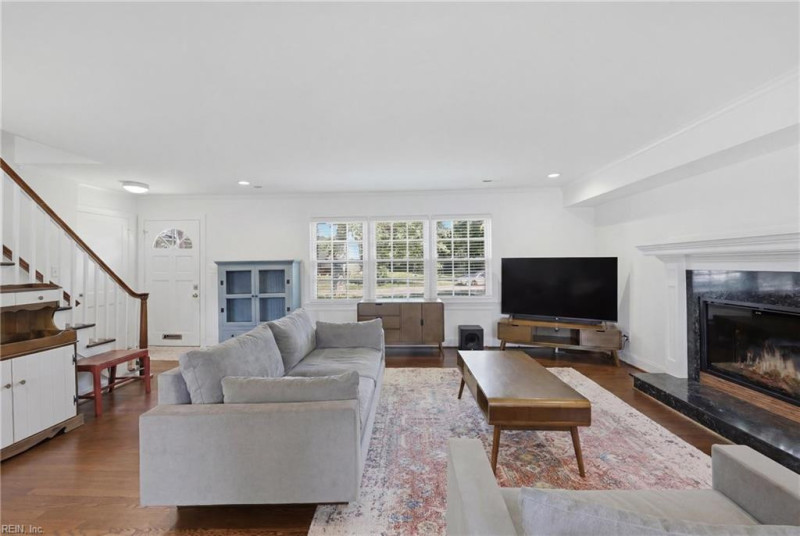 Photo 12 of 48 residential for sale in Norfolk virginia
