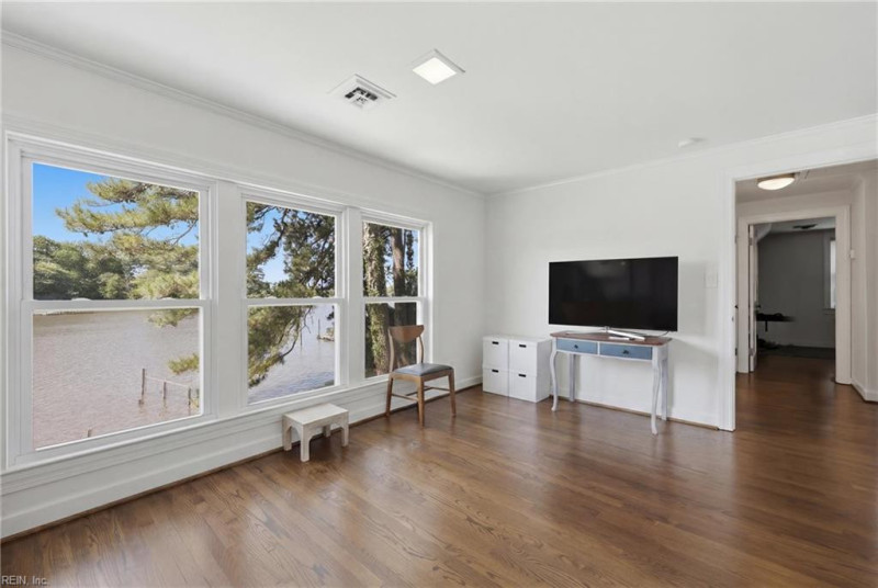 Photo 33 of 48 residential for sale in Norfolk virginia