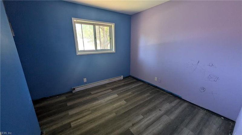 Photo 9 of 13 residential for sale in Suffolk virginia