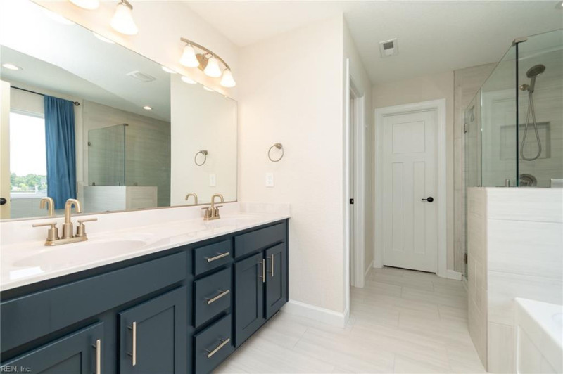 Photo 31 of 49 residential for sale in Moyock virginia