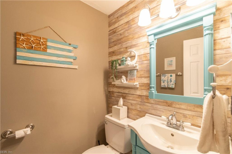 Photo 13 of 29 residential for sale in Suffolk virginia