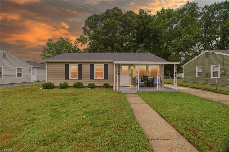 Photo 1 of 33 residential for sale in Hampton virginia