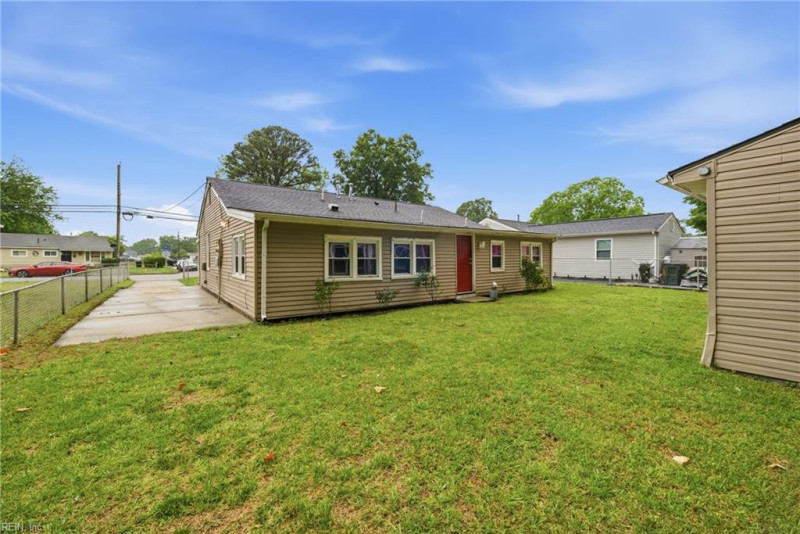 Photo 27 of 33 residential for sale in Hampton virginia