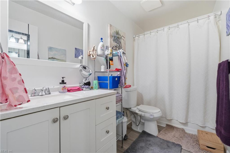 Photo 15 of 28 residential for sale in Hampton virginia