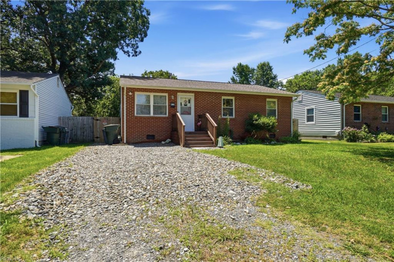 Photo 2 of 28 residential for sale in Hampton virginia