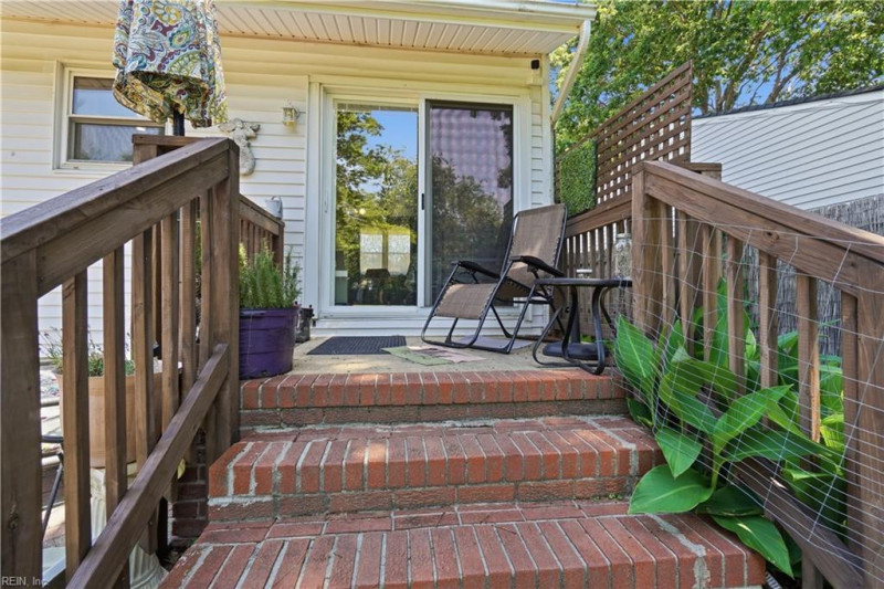 Photo 21 of 28 residential for sale in Hampton virginia