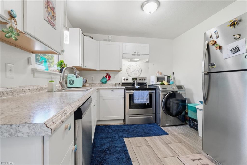 Photo 9 of 28 residential for sale in Hampton virginia
