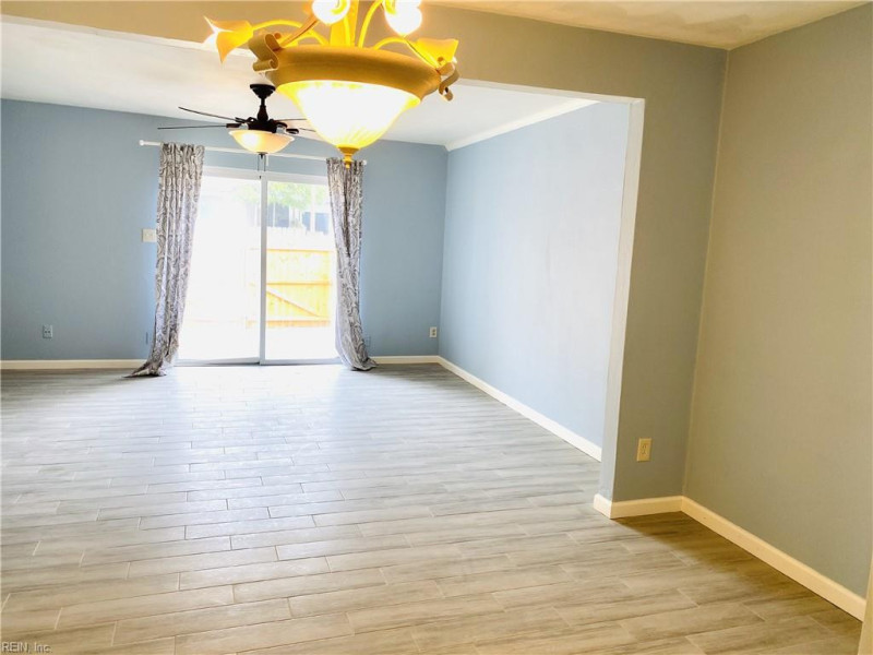 Photo 13 of 22 residential for sale in Virginia Beach virginia