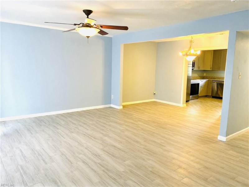 Photo 5 of 22 residential for sale in Virginia Beach virginia