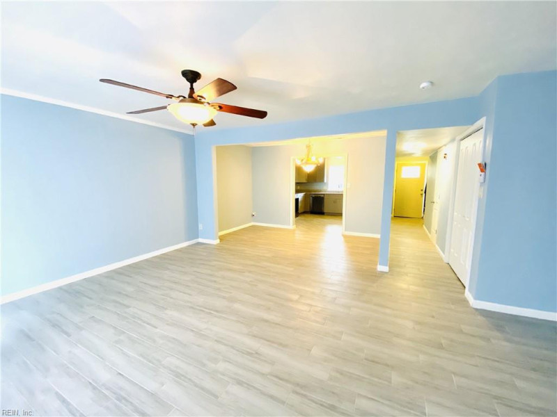 Photo 6 of 22 residential for sale in Virginia Beach virginia