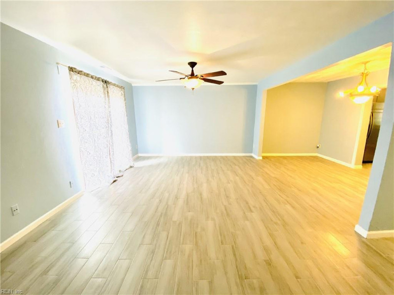 Photo 7 of 22 residential for sale in Virginia Beach virginia