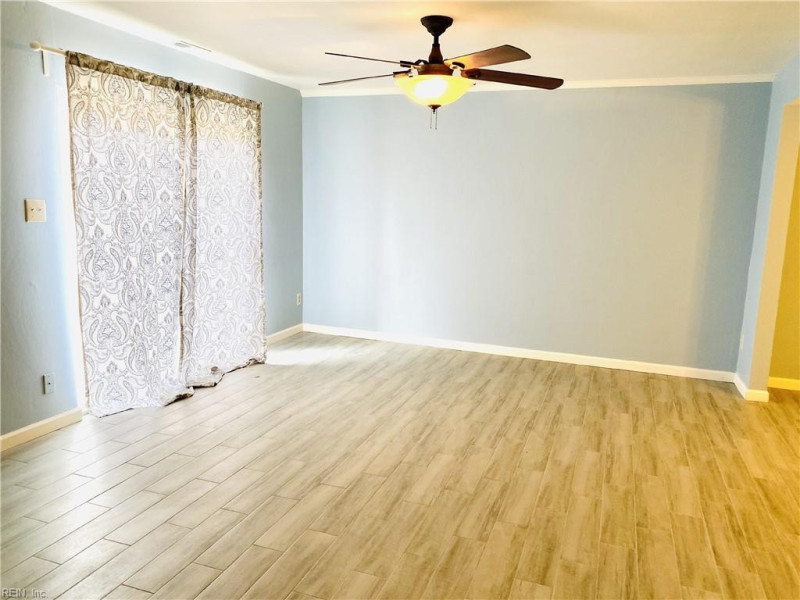 Photo 8 of 22 residential for sale in Virginia Beach virginia