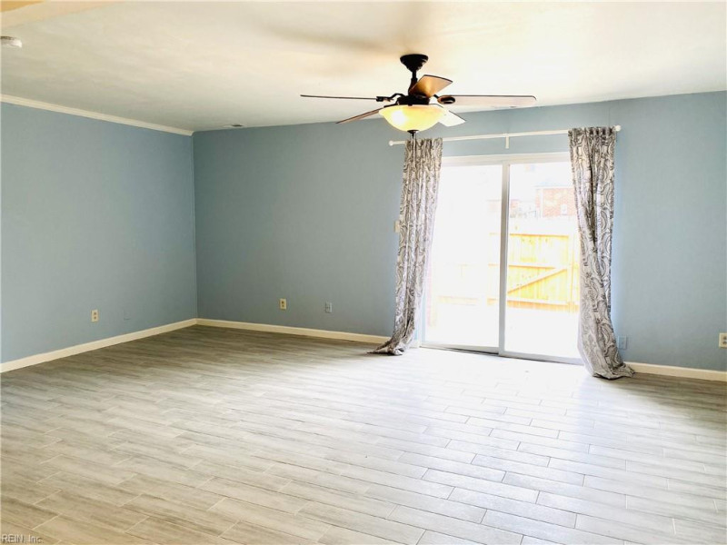 Photo 9 of 22 residential for sale in Virginia Beach virginia
